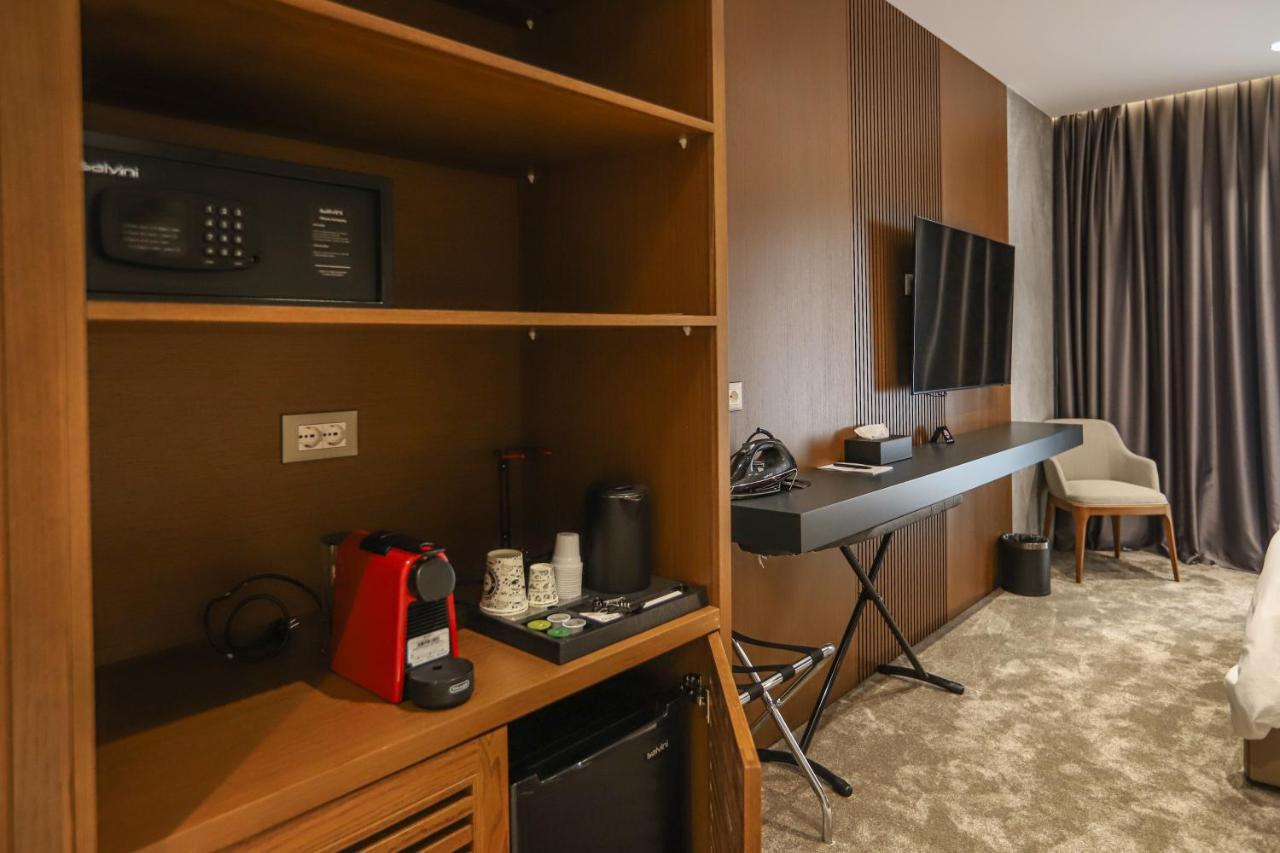 Urbanin Apartment & Hotel Tiranë Ngoại thất bức ảnh