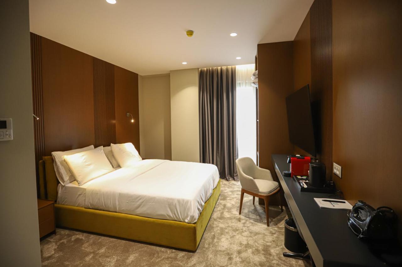Urbanin Apartment & Hotel Tiranë Ngoại thất bức ảnh