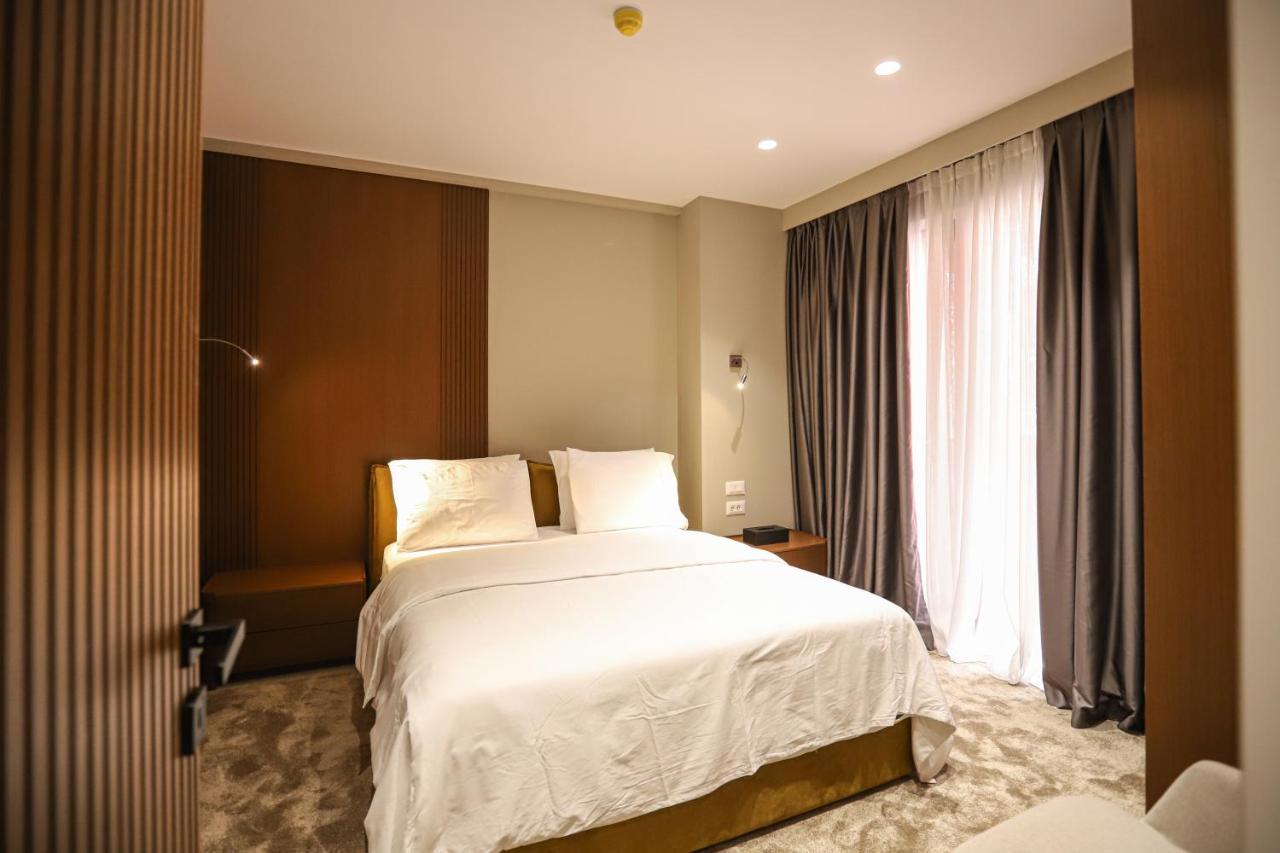 Urbanin Apartment & Hotel Tiranë Ngoại thất bức ảnh
