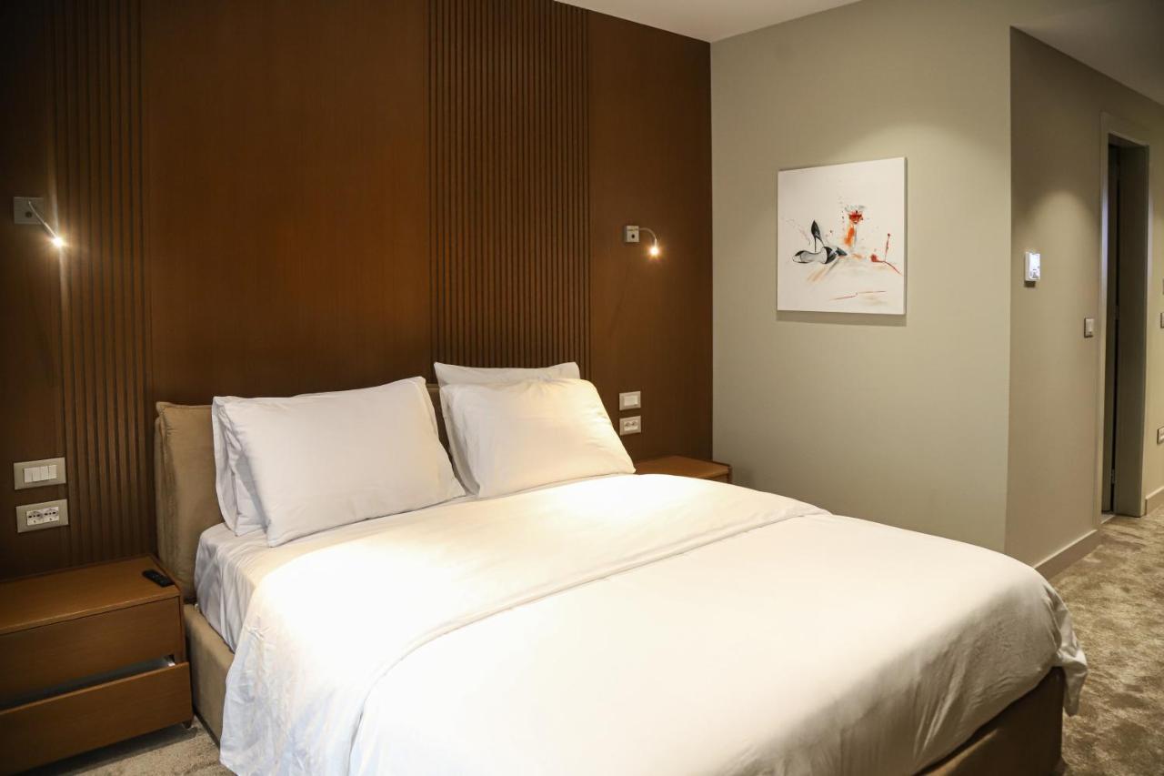 Urbanin Apartment & Hotel Tiranë Ngoại thất bức ảnh